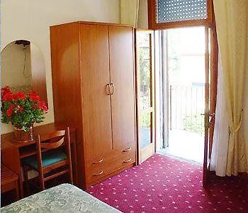 Al Piccolo Hotel 2*